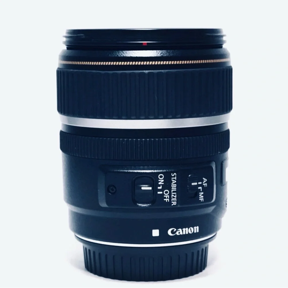 Canon EF-S 17-85mm F/4-5.6 IS USM Zoom Lens Near Mint Tested Working Conditions